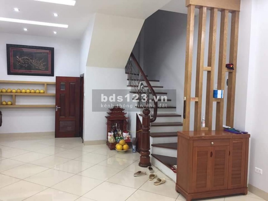 BÁN NHÀ HÀO NAM, ĐỐNG ĐA. NHÀ MỚI THIẾT KẾ PHONG CÁCH CHÂU ÂU HIỆN ĐẠI, Ô TÔ VÀO TẬN NHÀ. TẶNG NỘI THẤT. GIÁ CHỈ 11.7 TỶ