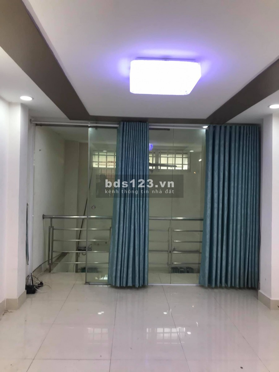 Bán Nhà Quận 11 hẽm xe hơi nhà 5 tầng Gía Rẻ Chỉ 6.7 TỶ