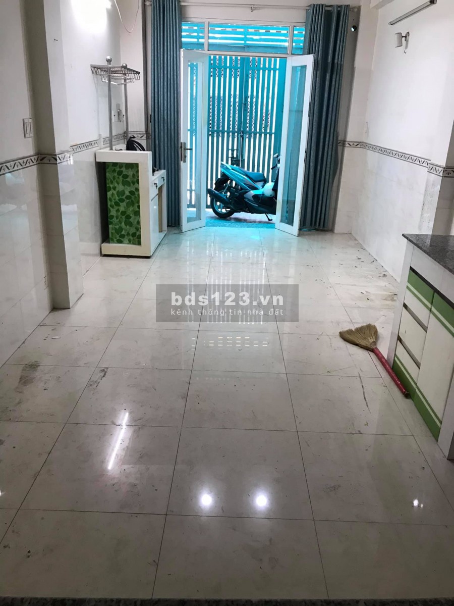 Bán Nhà Quận 11 hẽm xe hơi nhà 5 tầng Gía Rẻ Chỉ 6.7 TỶ