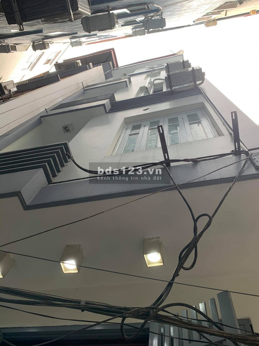 Bán nhà ngõ 1194/136 Chùa Láng, lô góc, ngõ thông, 50m2* 5T, giá 5,1 tỷ