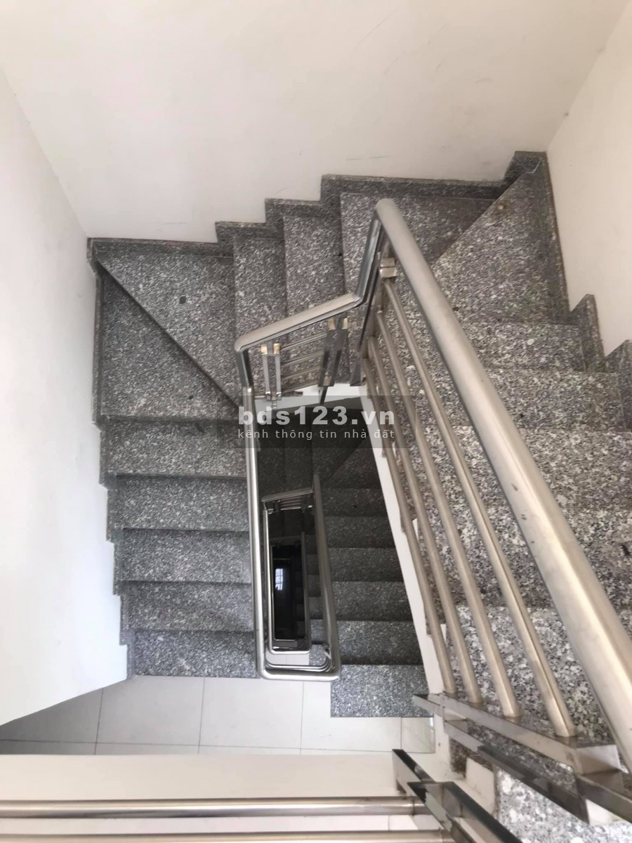 Bán Nhà Quận 11 hẽm xe hơi nhà 5 tầng Gía Rẻ Chỉ 6.7 TỶ