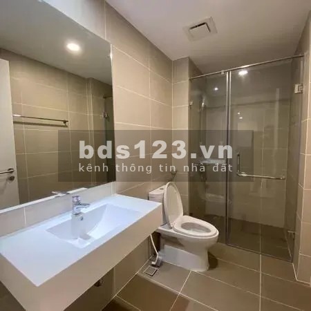 Chính chủ bán gấp căn hộ 1102 diện tích 101m2 tại CC Kosmo Tây Hồ, 3PN.