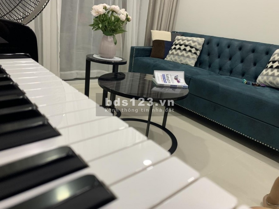 Cần bán gấp căn hộ giá 4.150 tỷ / GOLDEN MANSION/Novaland khu sân bay 75M/2PN view ngay hồ bơi, nhà Full đẹp,mát