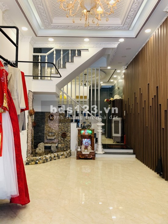Nhà Đẹp Lung Linh 2 Lầu HXH 502 Huỳnh Tấn Phát, Phường Bình Thuận, Quận 7