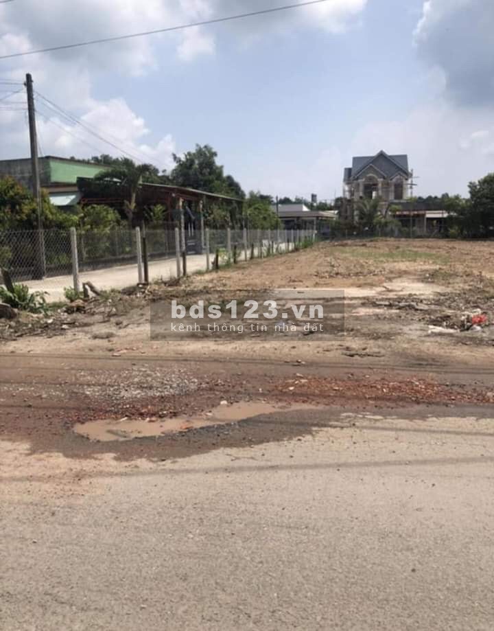 Cần bán gấp lô đất 1100m2/250tr mặt tiền kinh doanh