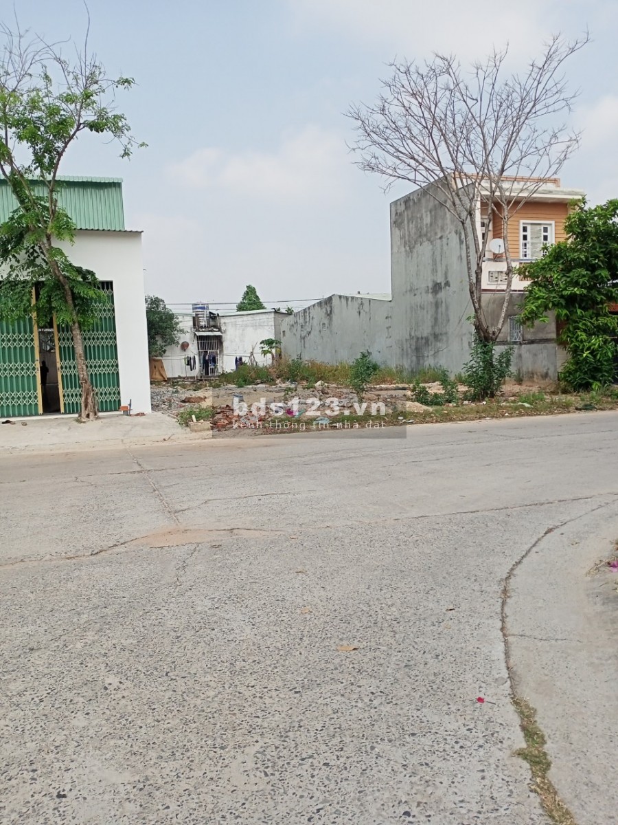 Cần Bán Gấp 1200m2 Đất Thổ Cư, Sổ Hồng Riêng