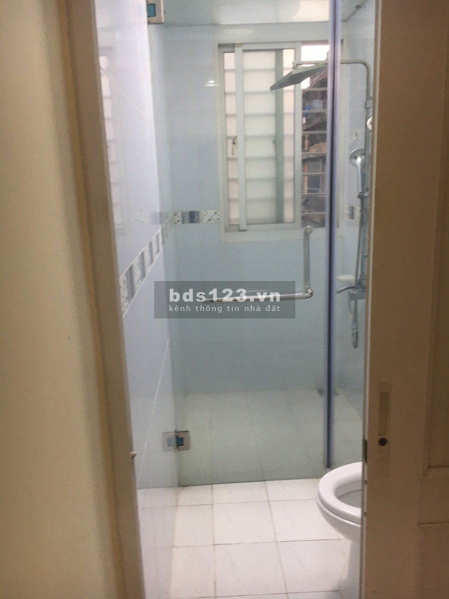 Chính chủ cần bán hai căn căn hộ Thuận Việt điều có sân vườn Đ/C 319 Lý Thường Kiệt Phường 15 Quận 11.