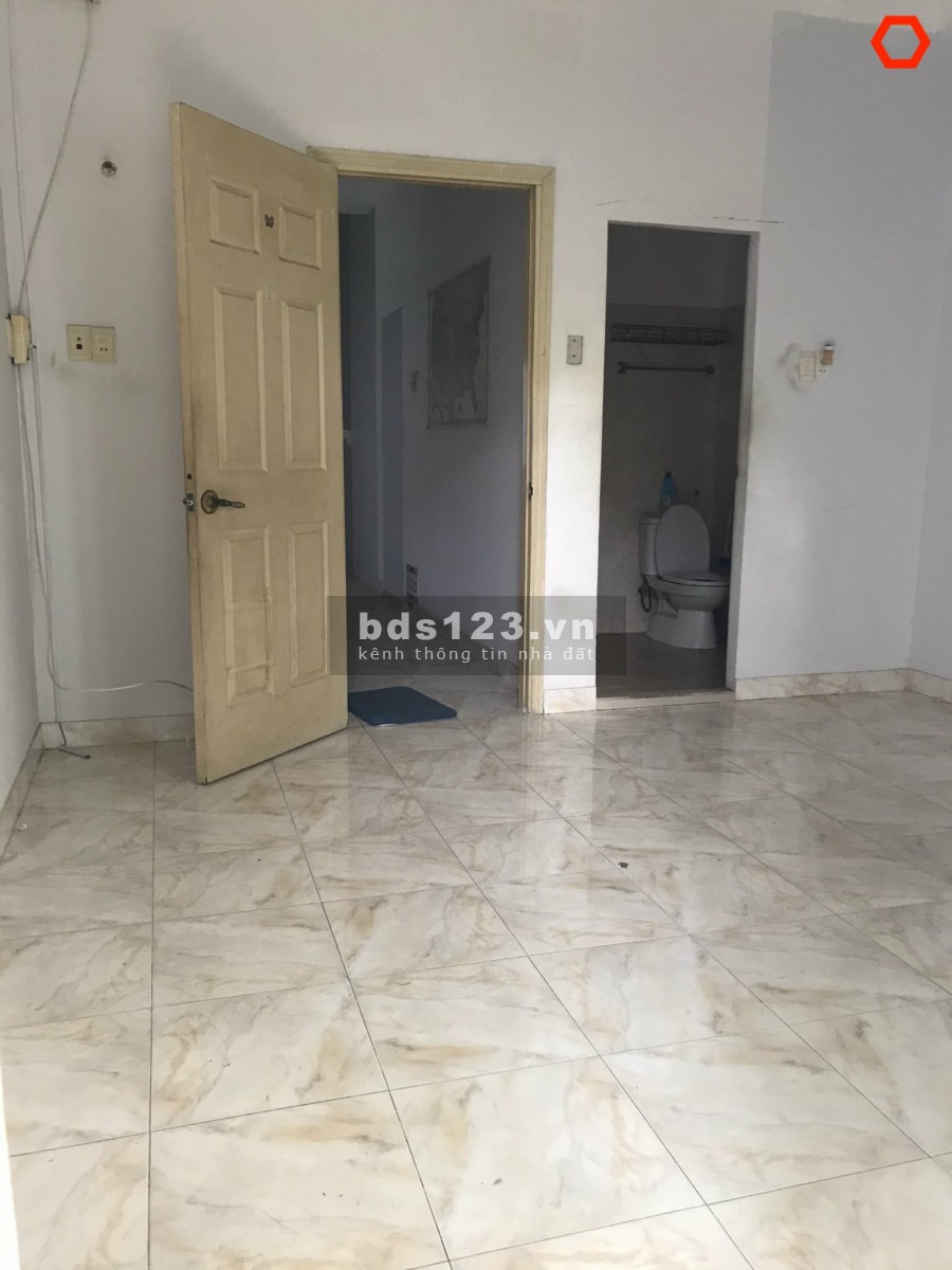 MT HXT Hoàng Hoa Thám 4x13m, 1trệt, 2lầu, 4pn, 4wc. Giá 22tr.