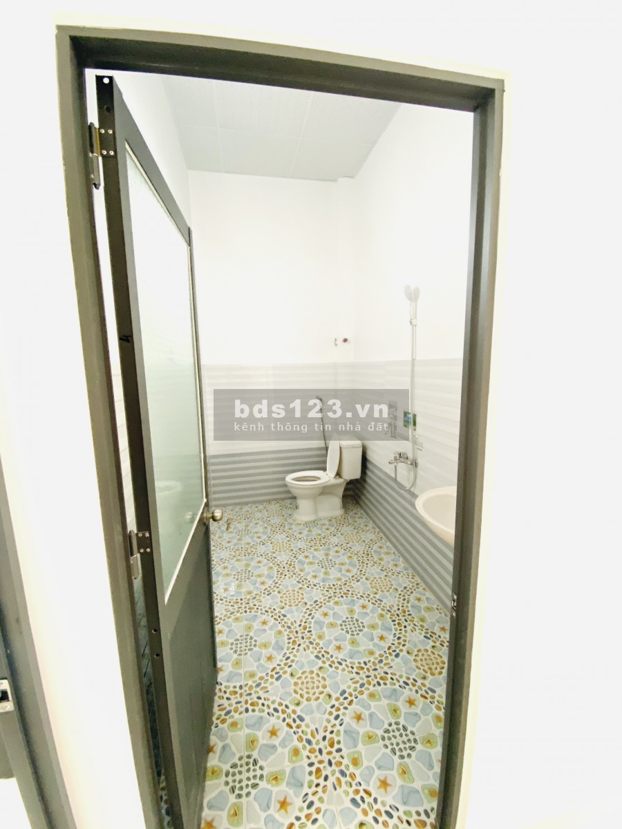Bán gấp nhà ở Long An 60m2 sổ hồng riêng giá 860 triệu