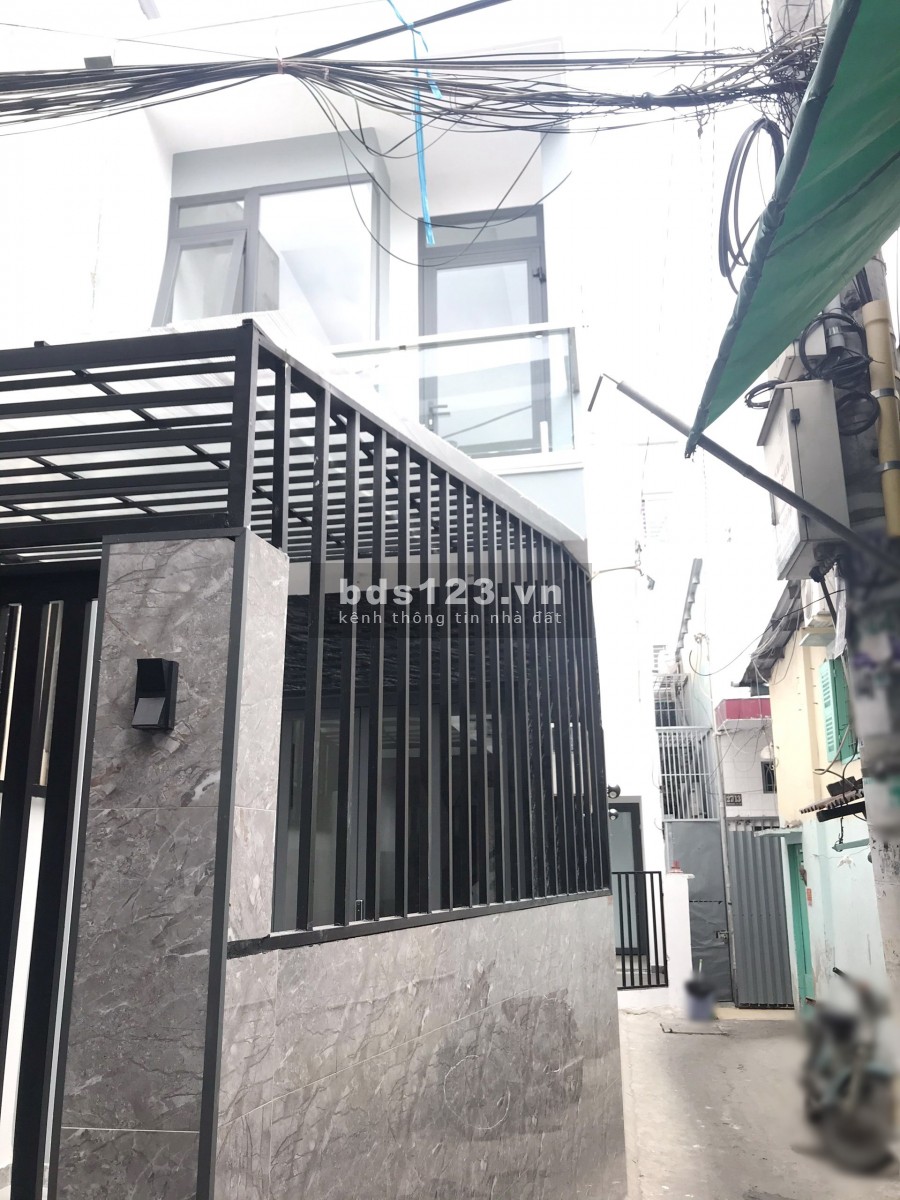 Nhà mới, nở hâu, 1lầu căn góc hẻm Chánh Hưng P9 Q8