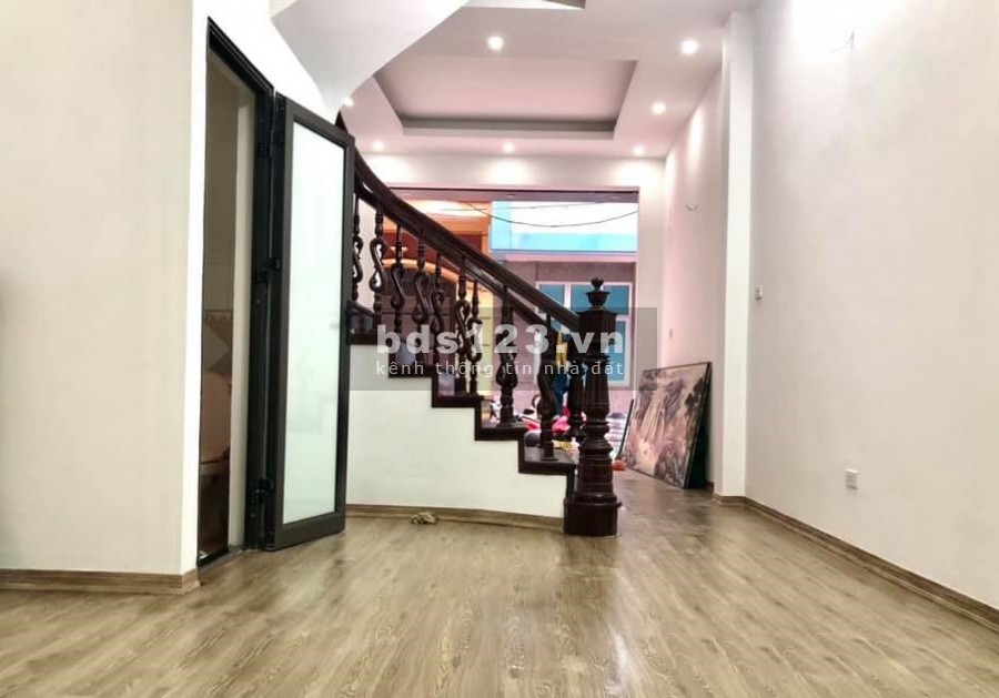 Nhà trong ngõ, phố KimNgưu (Hai Bà Trưng), 5,8 tỷ.