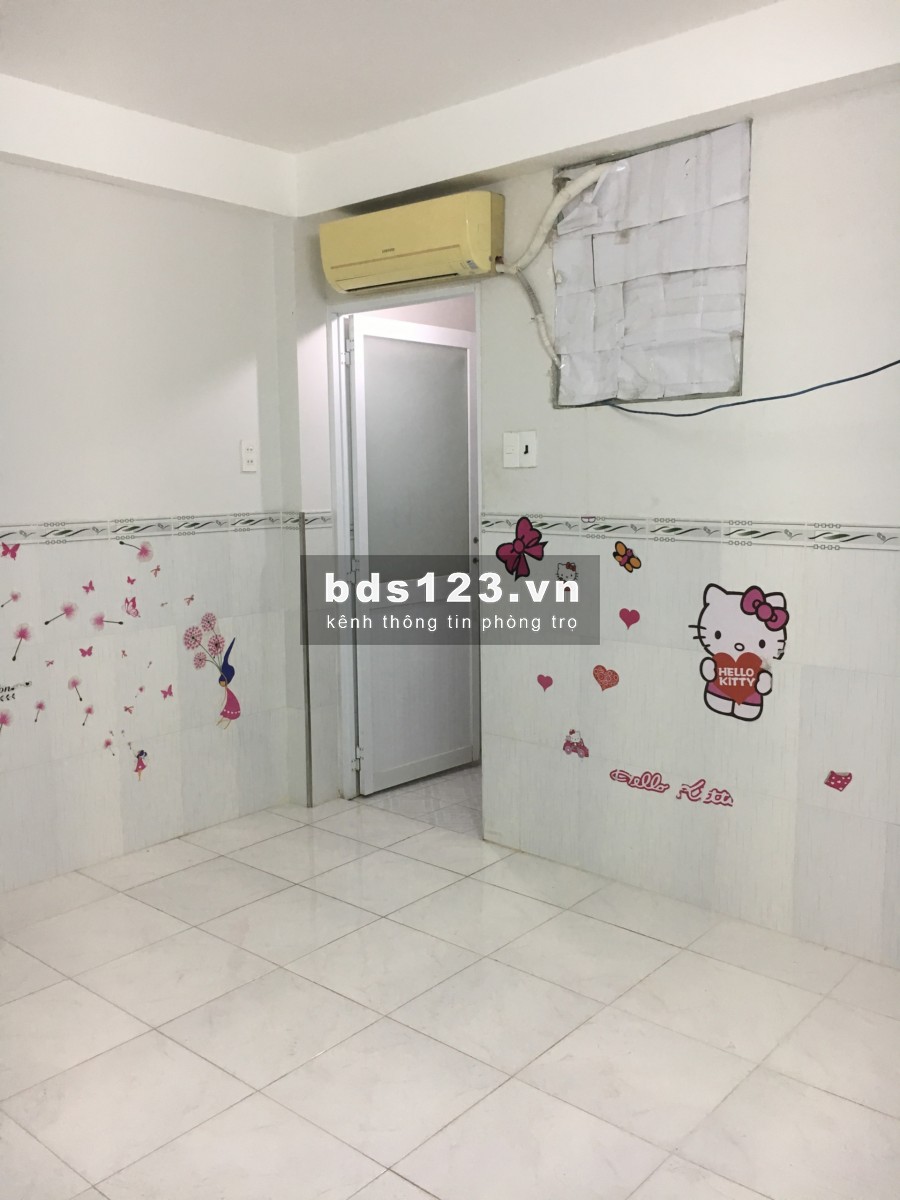 Cho thuê phòng sạch sẽ, máy lạnh, cửa sổ thoáng mát, diện tích 20m2, giá 2,5tr/tháng