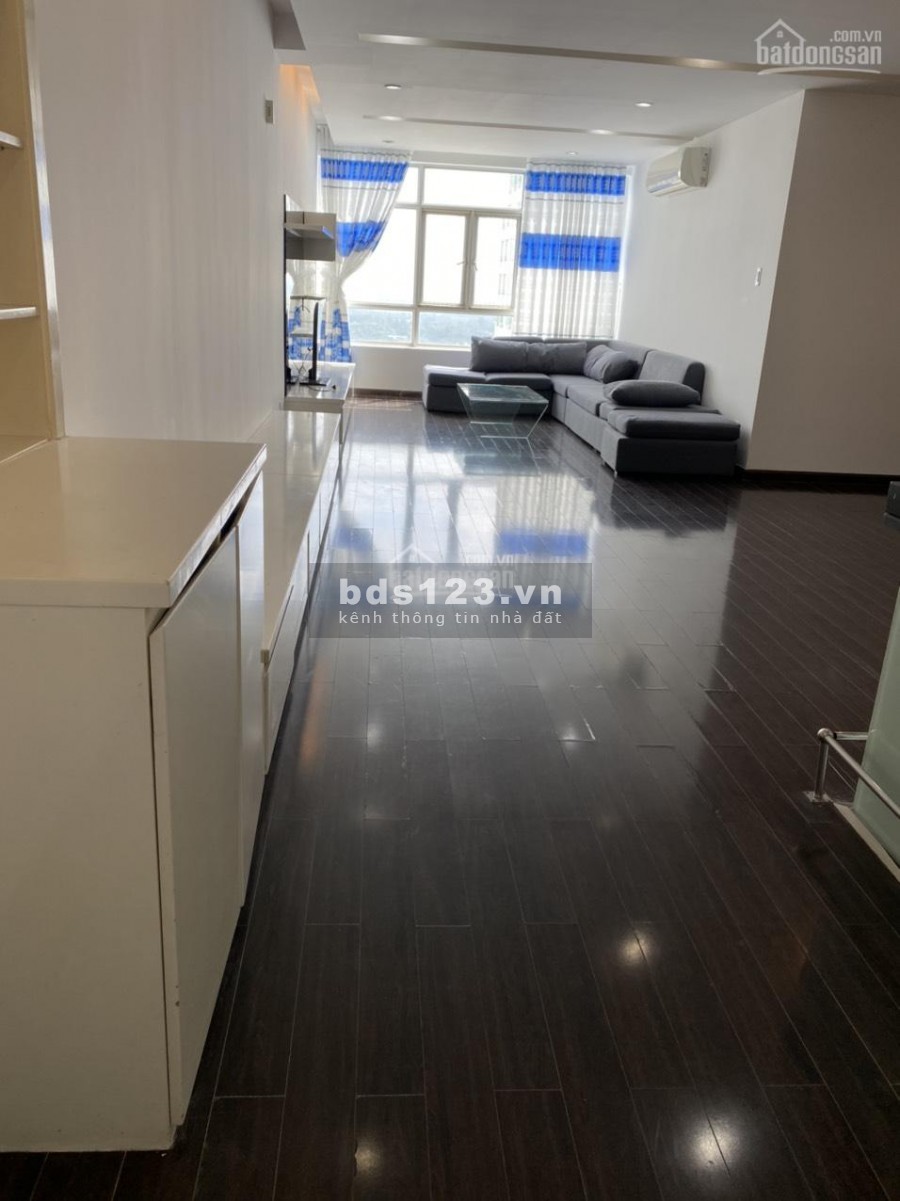 Cần cho thuê căn hộ chính chủ rộng 70m2, 2 PN, có nội thất, giá 11 triệu/tháng, cc Central Premium