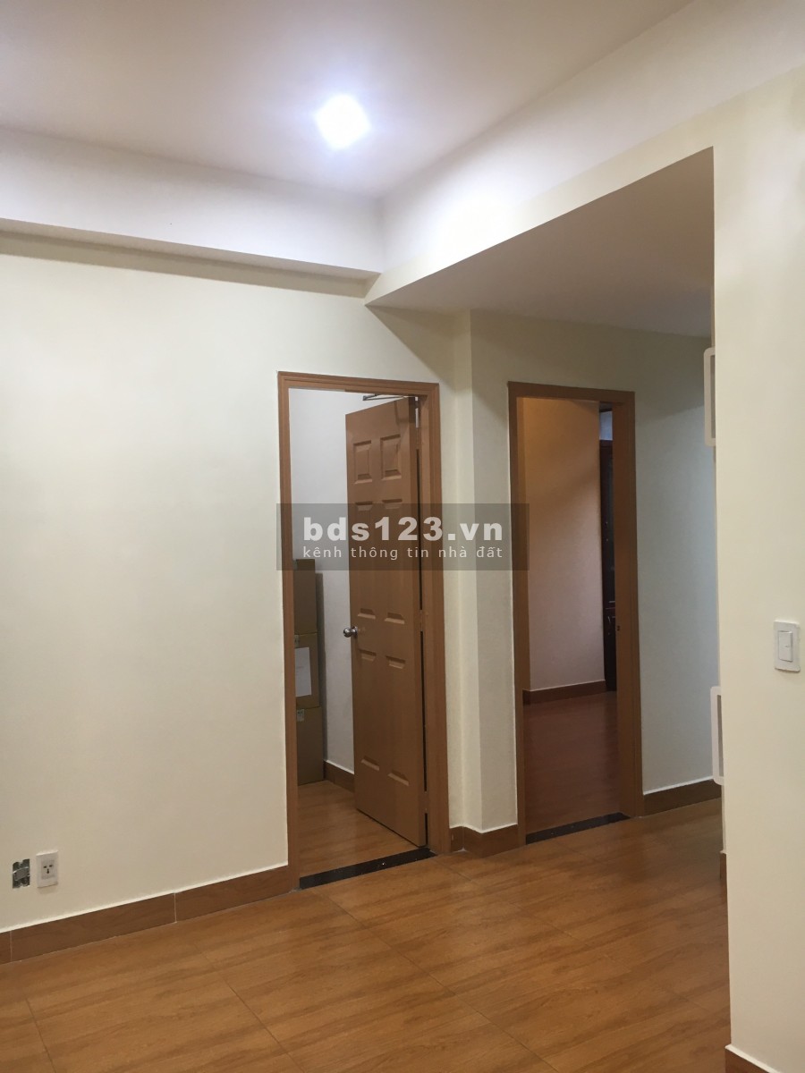 Chính chủ cần bán hai căn căn hộ Thuận Việt điều có sân vườn Đ/C 319 Lý Thường Kiệt Phường 15 Quận 11.