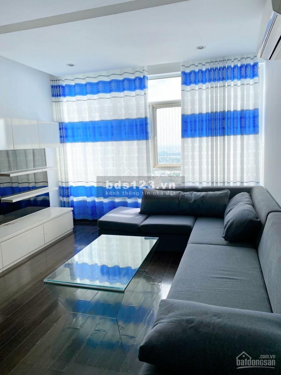 Cần cho thuê căn hộ chính chủ rộng 70m2, 2 PN, có nội thất, giá 11 triệu/tháng, cc Central Premium
