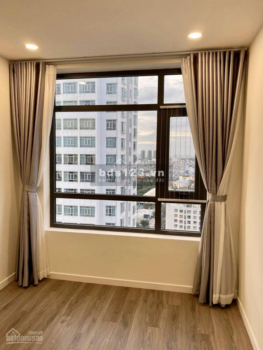 Chủ cần cho thuê căn hộ rộng 73m2, 2 PN, tầng cao, view không bị chắn, cc Central Premium, giá 12 triệu/tháng