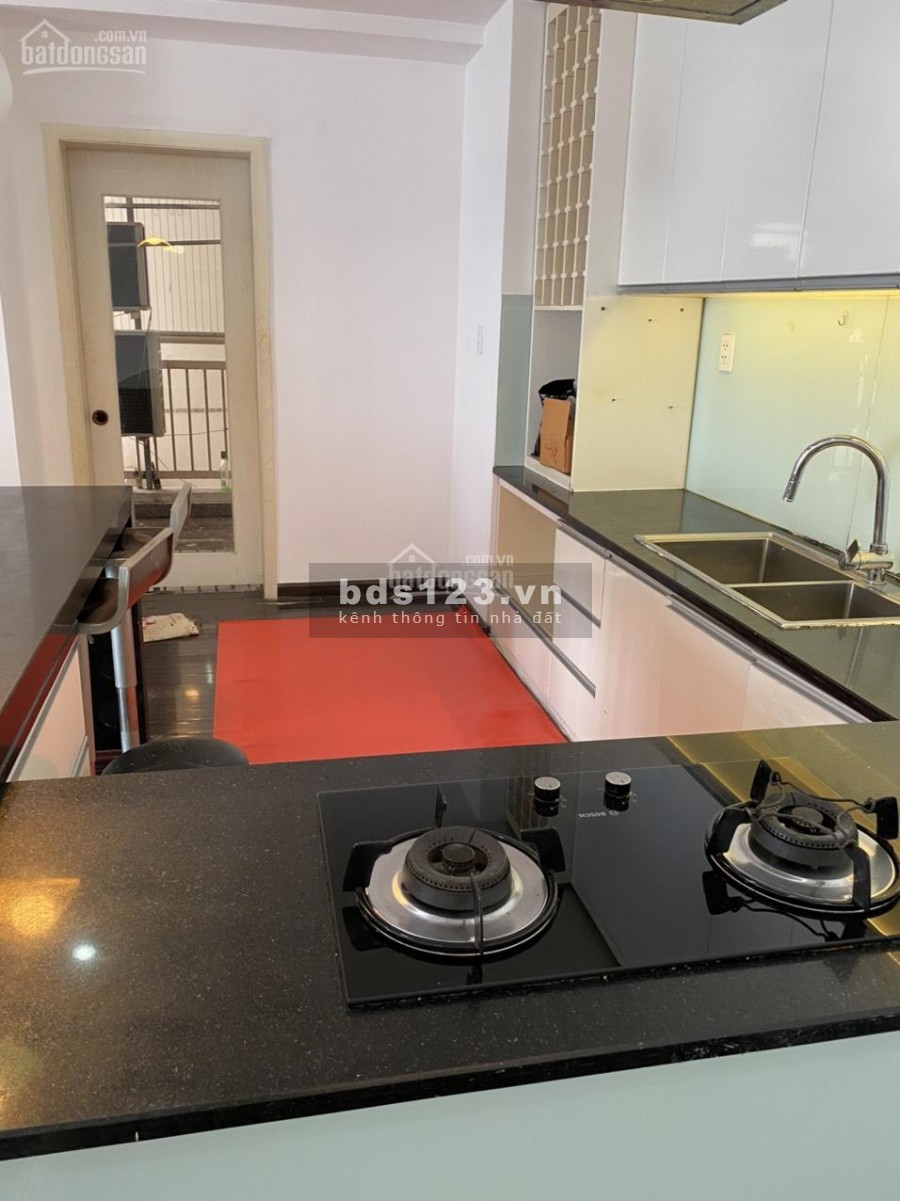 Cần cho thuê căn hộ chính chủ rộng 70m2, 2 PN, có nội thất, giá 11 triệu/tháng, cc Central Premium