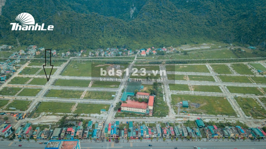 Cần bán ô đất trục đường thông Dự án Km8 Quang Hanh - Cẩm Phả. Đã có sổ đỏ