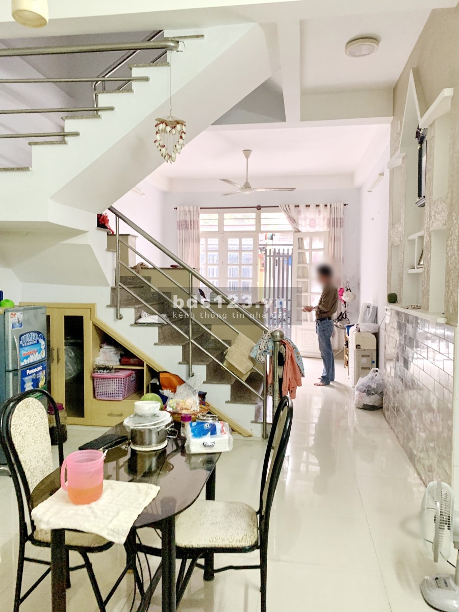 Bán nhà 2 lầu 4PN hẻm 3m 154 đường Âu Dương Lân Phường 3 Quận 8