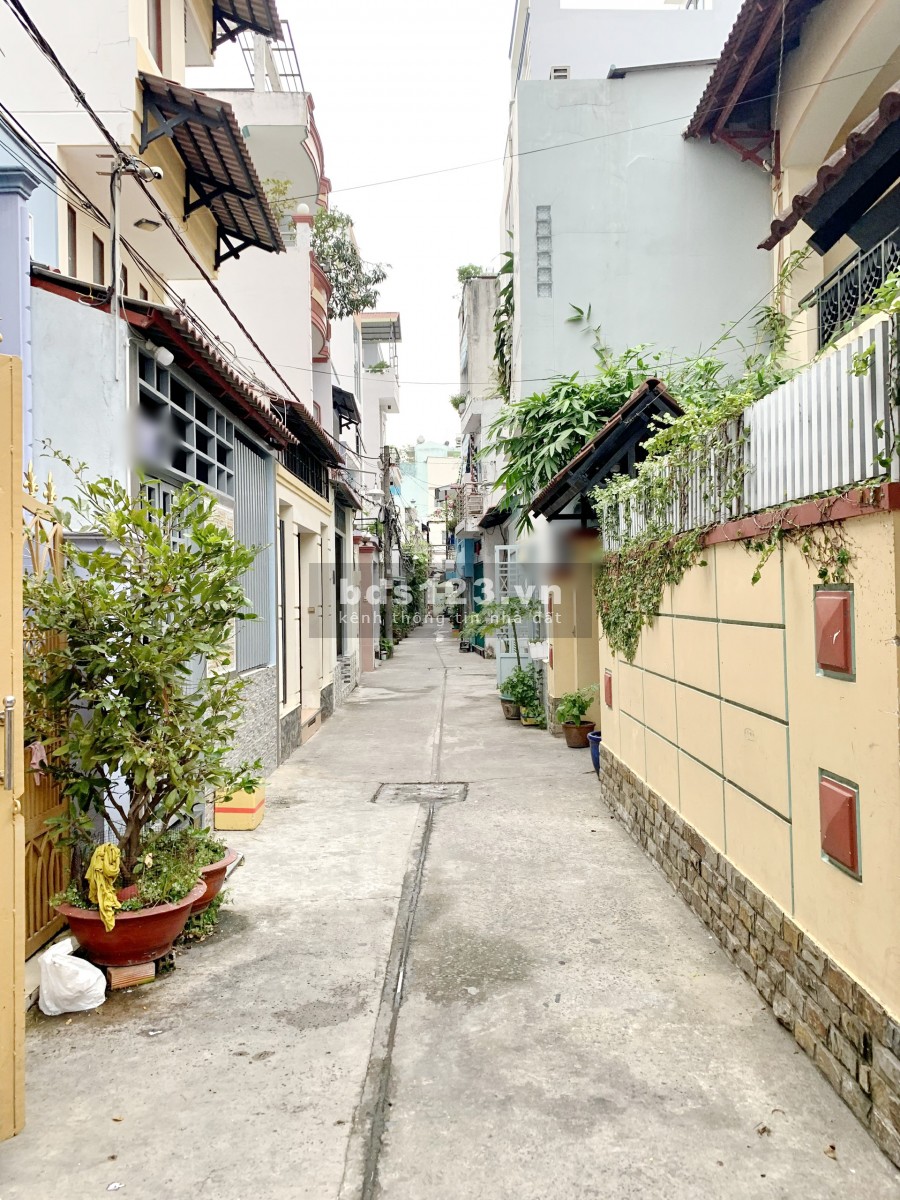 Bán nhà 2 lầu 4PN hẻm 3m 154 đường Âu Dương Lân Phường 3 Quận 8