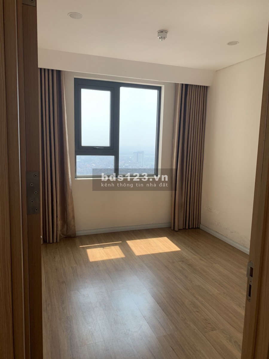 Cho thuê căn hộ cao cấp Mipec Riverside, DT: 80m2, giá: 9tr/tháng LH: 0962015571