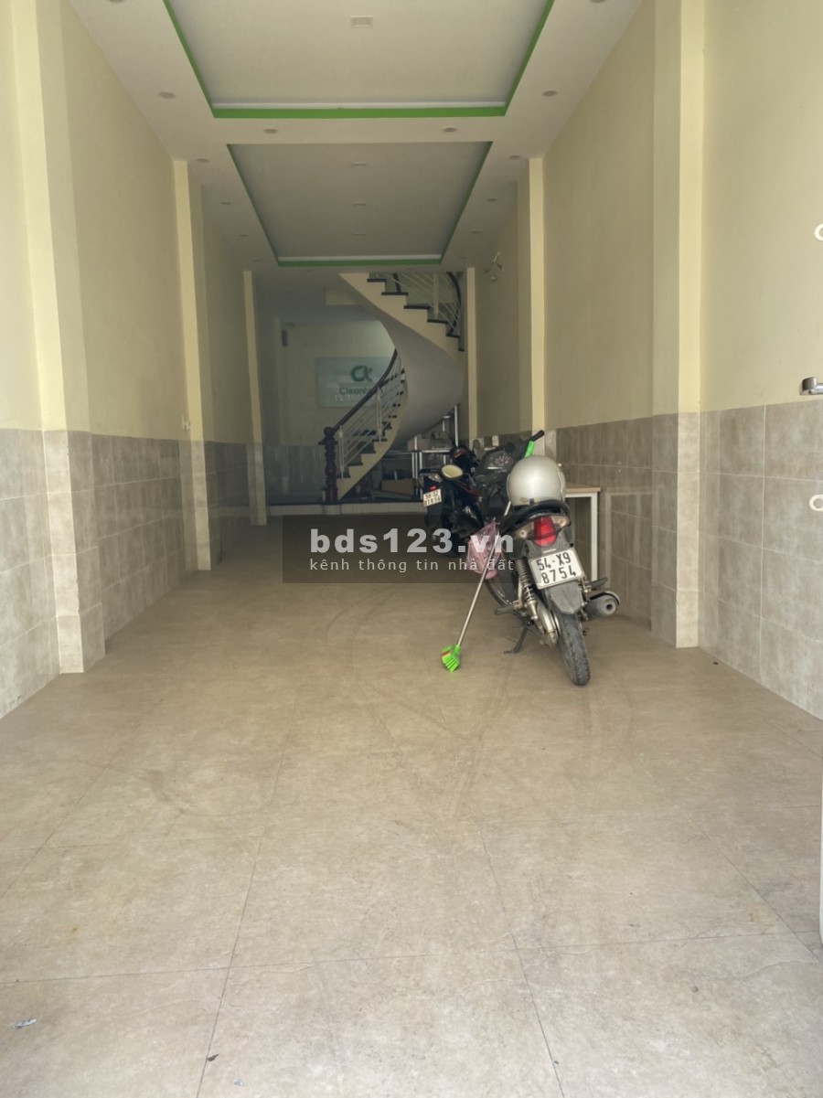 Cho Thuê Nhà HXT Nguyên Hửu Canh, 4L, trống suốt – 35tr