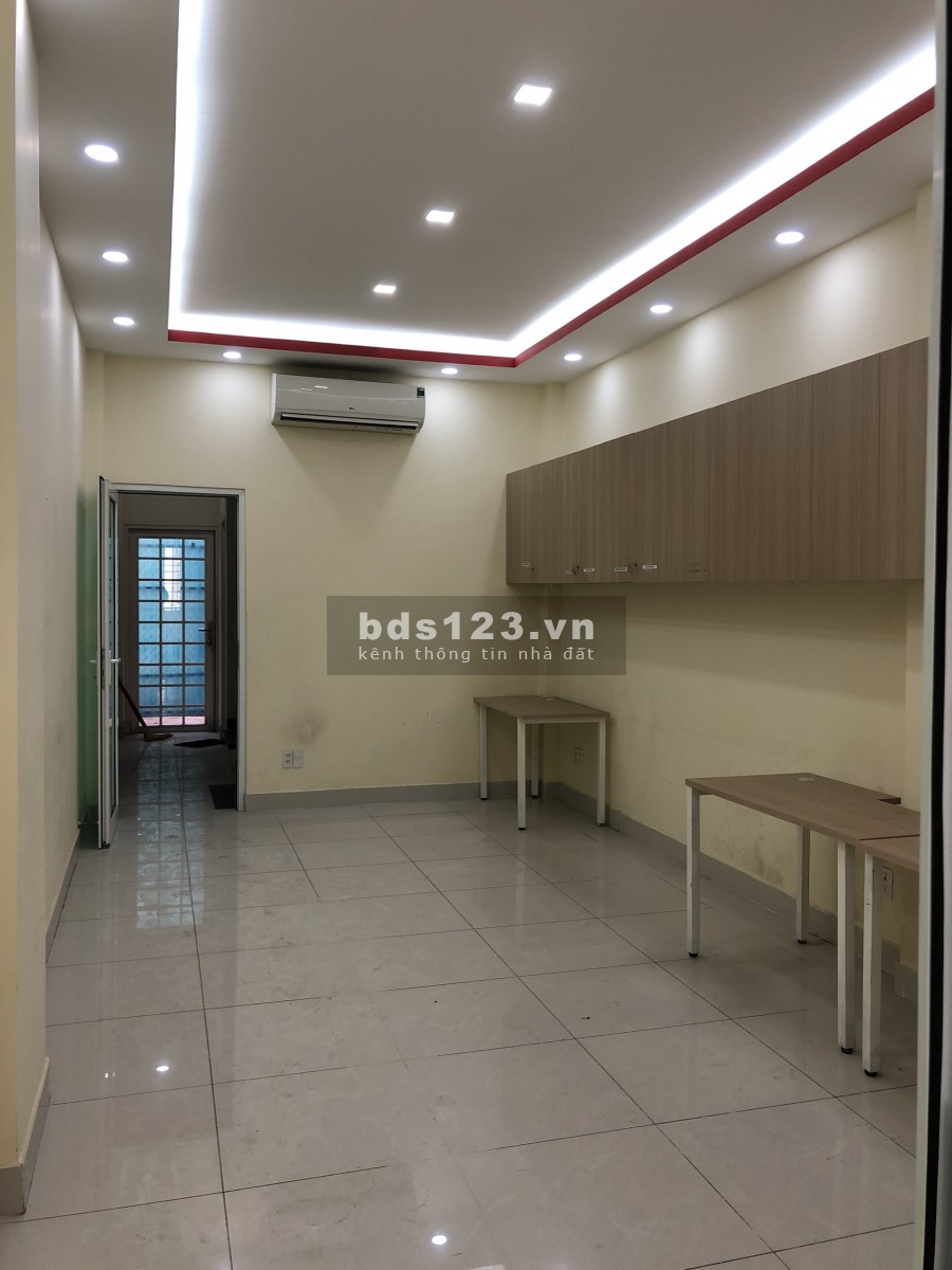 HXH Nguyễn Hữu Cảnh 4x18m 1T 4Lầu Suốt chuyên làm VP, CTY