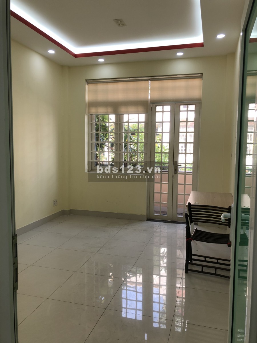 HXH Nguyễn Hữu Cảnh 4x18m 1T 4Lầu Suốt chuyên làm VP, CTY