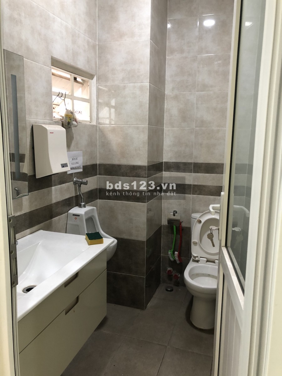 HXH Nguyễn Hữu Cảnh 4x18m 1T 4Lầu Suốt chuyên làm VP, CTY