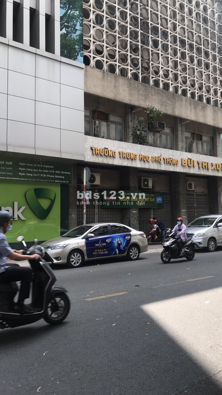 Khu vực sàm uất nhất Sài Gòn, Trung tâm kinh doanh spa, maxa, động bàn tơ.Nhà củ lâu đời tiện xây dựng mới theo ý muốn.