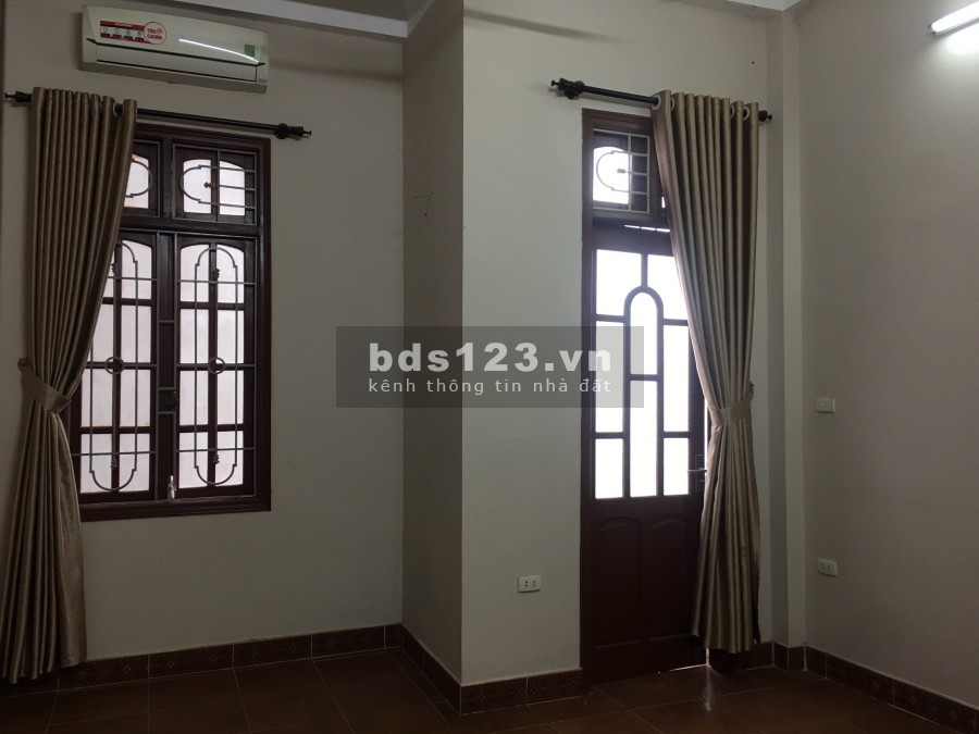 Nhà đẹp Hoàng Mai, ngay sát ngõ oto, 57m2, 5T, MT4.7m, Giá 3.6 tỷ