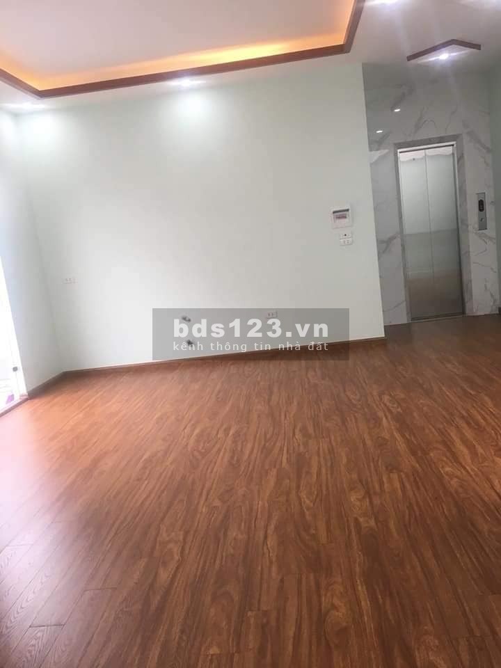 Bán nhà Tô Vĩnh Diện, Thanh Xuân 65m 5T MT7m 6.9 tỷ, gara 2 ô tô, thang máy