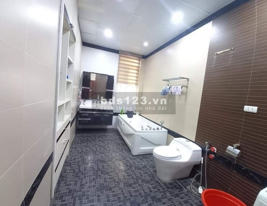 Bán nhà KĐT Văn Phú Hà Đông kinh doanh, gara oto, 50m2, 5tầng, 5.9tỷ
