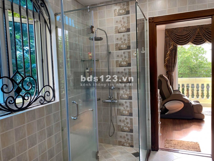 Bán gấp Biệt thự TT Quận Tân Phú, tặng nội thất, dt 120m2, 4 tầng, ngang 8m, giá 23 tỷ