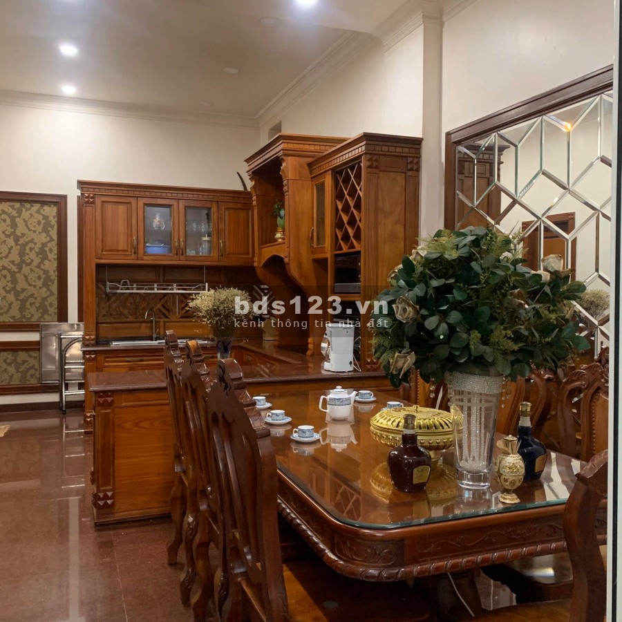 Bán gấp Biệt thự TT Quận Tân Phú, tặng nội thất, dt 120m2, 4 tầng, ngang 8m, giá 23 tỷ