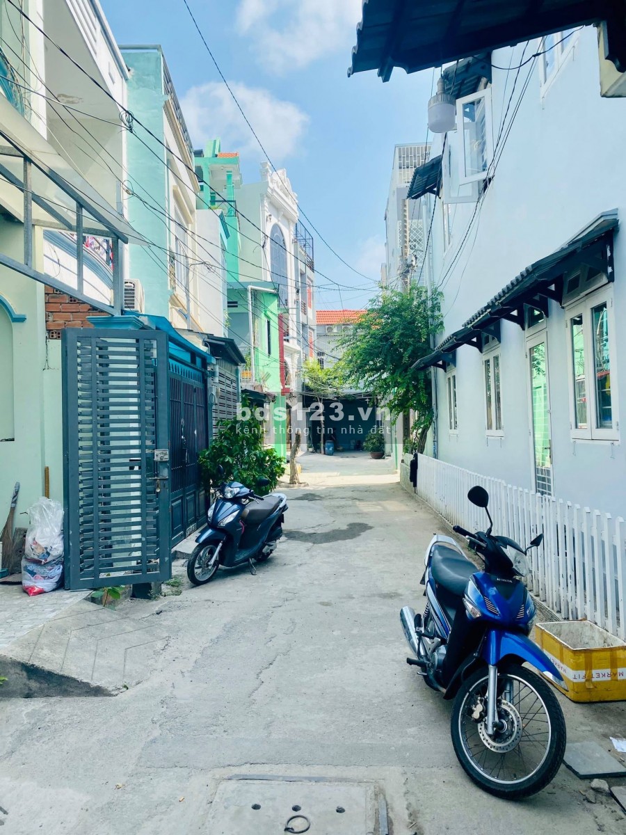 Bấn gấp nhà HXH Nguyễn Văn Khối 2 tầng 80m2, vị trí đẹp, giá nhỉnh 3 tỷ