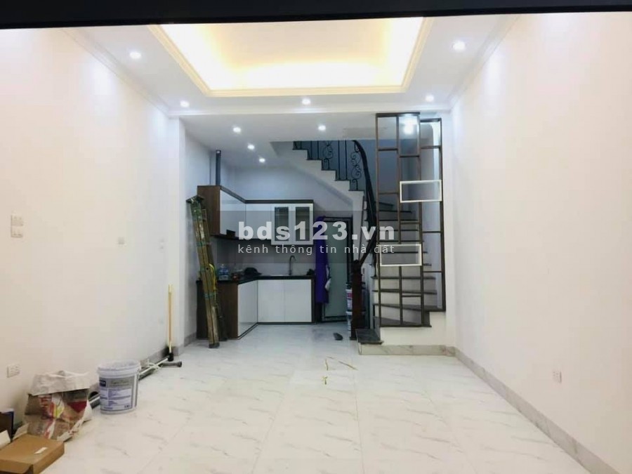 PHÂN LÔ - Ô TÔ TRÁNH - KD SẦM UẤT. DT 50M*4T. TRUNG KÍNH - CẦU…
