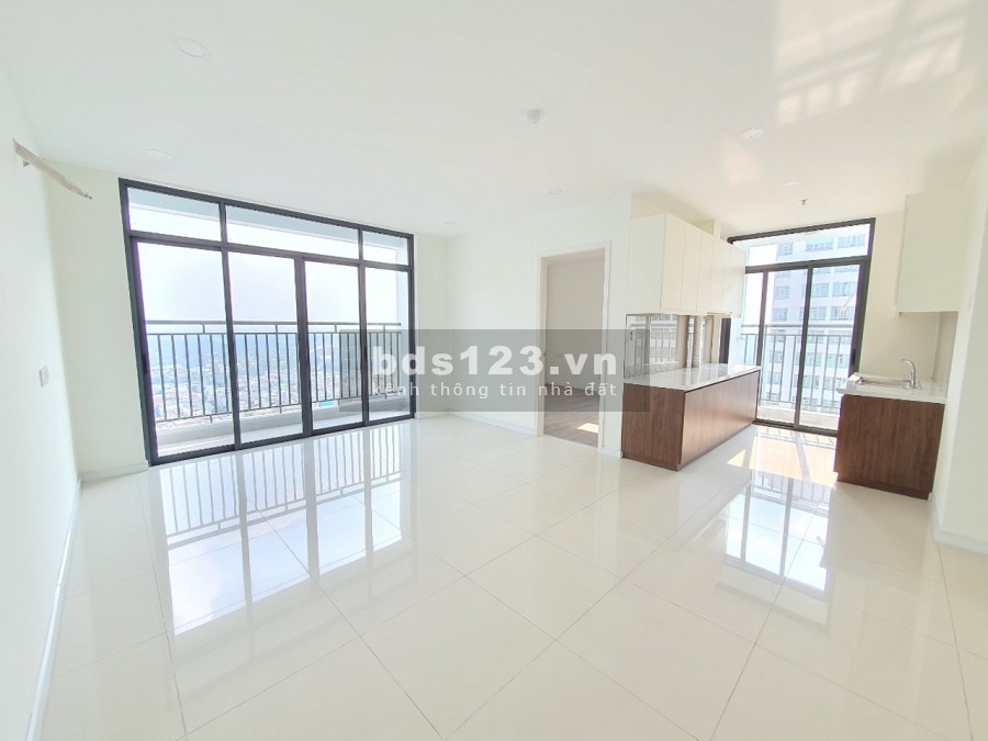 Căn hộ Central Premium, Tạ Quang Bửu, 98m2 3PN, 2 view thoáng mát, nhận nhà ngay