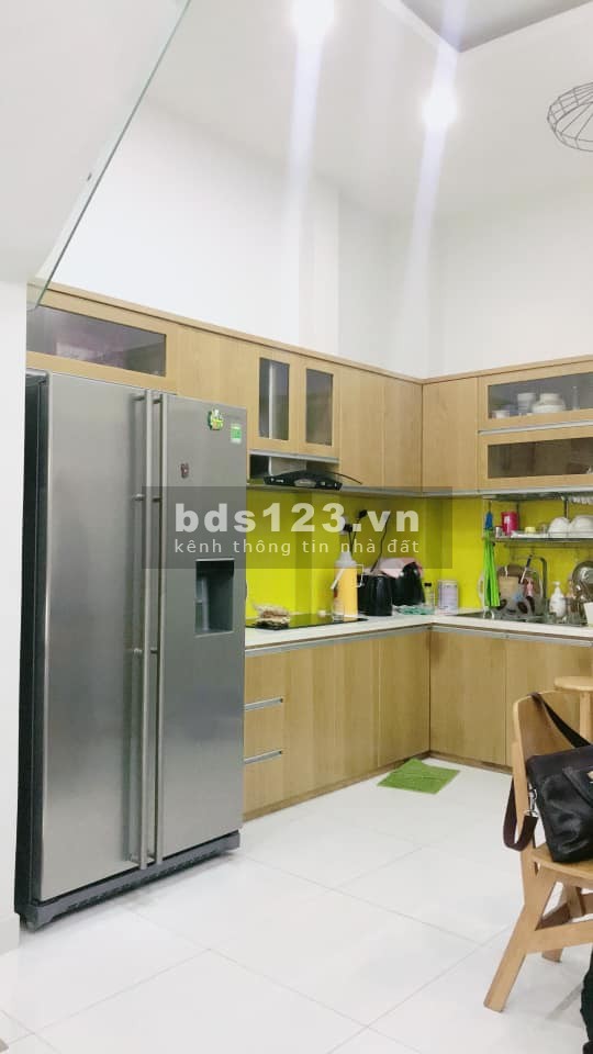 Hẻm xe hơi Lê Văn Sỹ Quận 3, 64m ngang 4,3 dài 15 giá tốt 8,2 tỷ