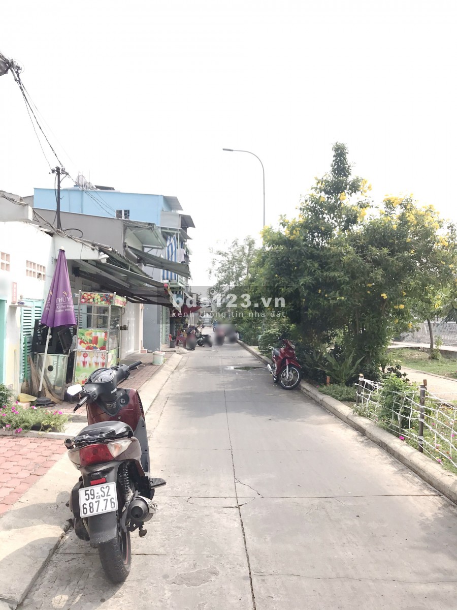 Nhà (3.5*10m/lửng/2lầu/ST) mặt tiền view sông P11 Q8