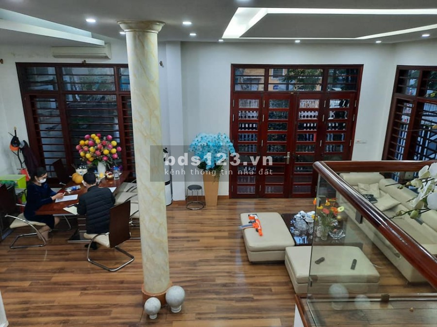 Bán biệt thự Mễ Trì Hạ, 200m2, 4 tầng, MT 11m, 30.5 tỷ.