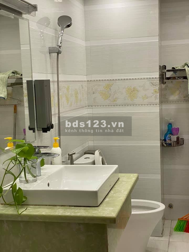Biệt thự cao cấp 118m2 4 tầng BTCT. Thang máy xịn Hai MT. HXH tránh. Giá 18 tỷ