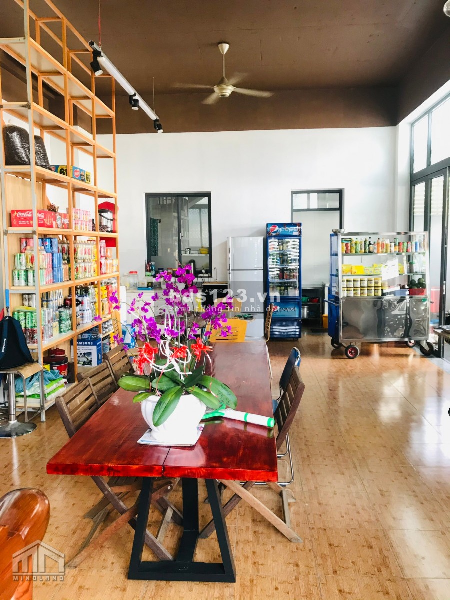 Cho thuê nhà nguyên căn vị trí góc đẹp thuận tiện kinh doanh Cafe trong KDC Vạn Phúc City Thủ Đức
