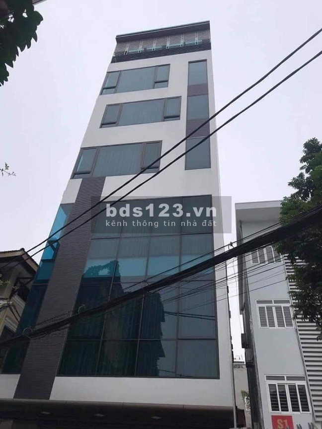 Tôi cần bán gấp nhà 7 tầng thang máy, phố Phan Kế Bính, giá 13 tỷ.