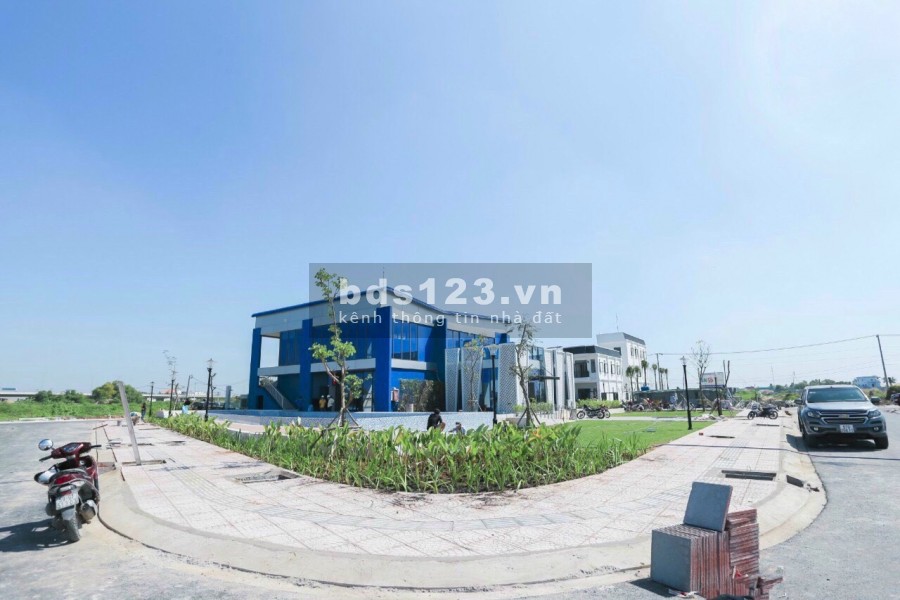 CẦN BÁN NHÀ,NẰM KDC XÃ LONG THƯỢNG CẦN GIUỘC ( SÁT CHỢ HƯNG LONG-BÌNH CHÁNH).