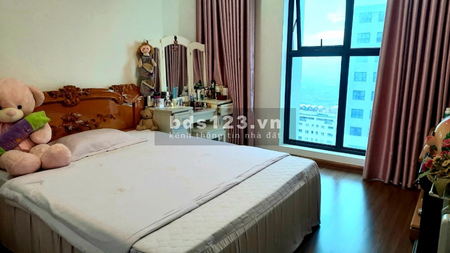 Hót - căn góc 3 ngủ sáng, view nội khu, tầng trung tại chung cư Ecogreen City, giá bán lỗ 2,6 tỉ