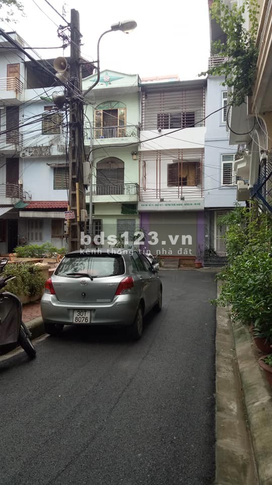 Bán nhà Huỳnh Thúc Kháng - Đống Đa. Phân lô Ô tô đỗ cửa. 60 m2. giá 8.5 tỷ.