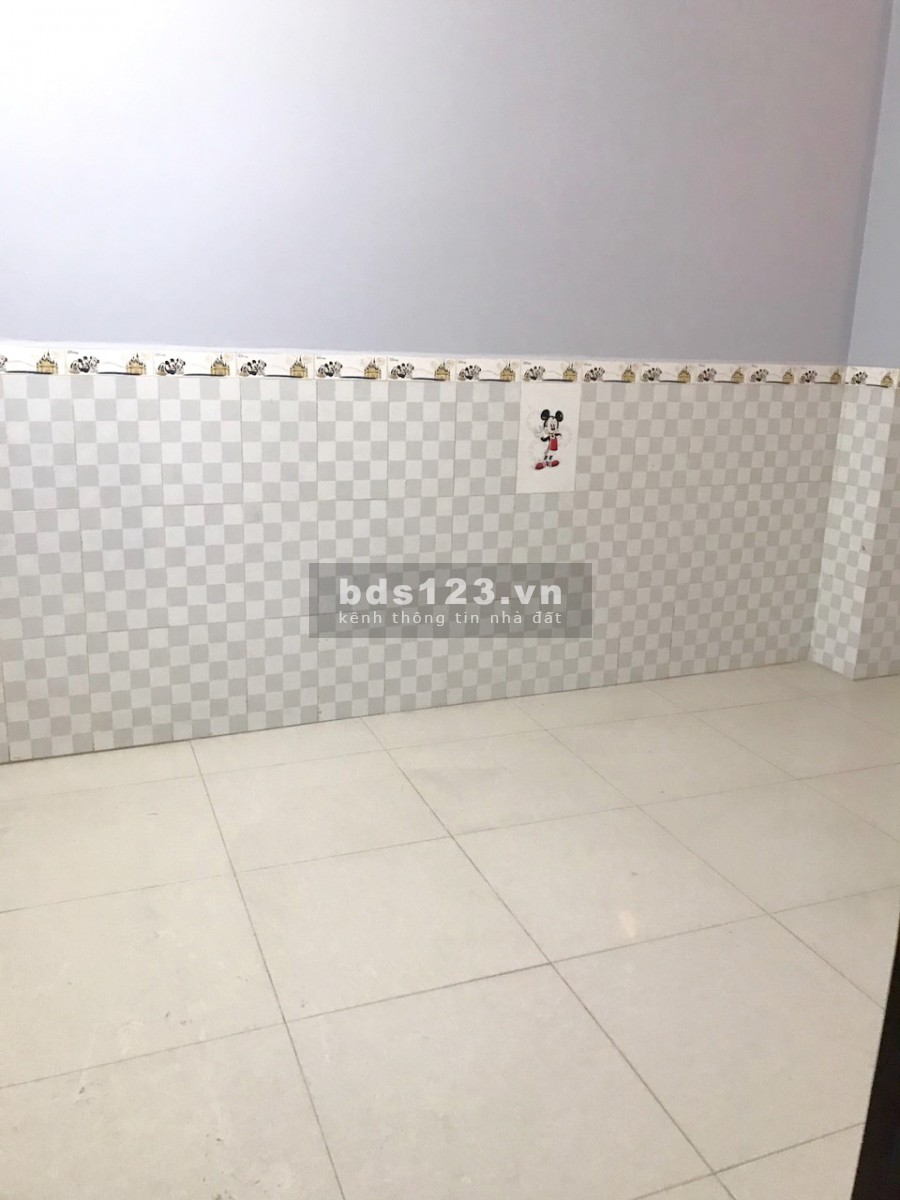 Nhà trống (lửng/2lầu/ST) hẻm 314 Âu Dương Lân P3 Q8