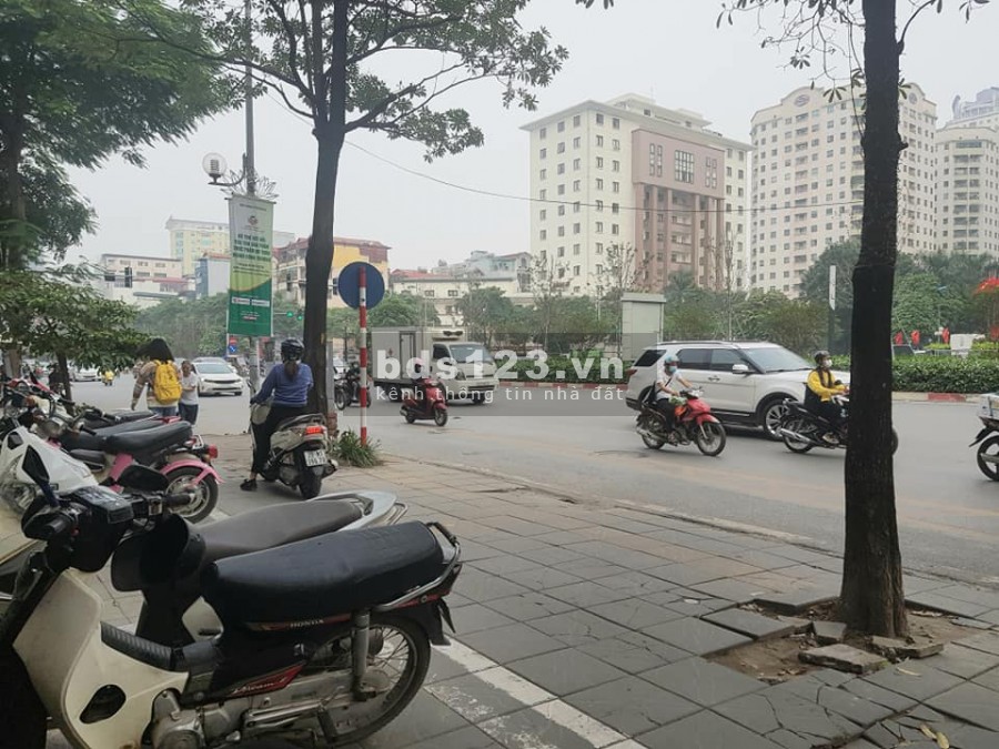 Trần Duy Hưng Lô Góc Nhà Đẹp Cạnh Phố. Dt 40/43m. Giá 6,3 Tỷ