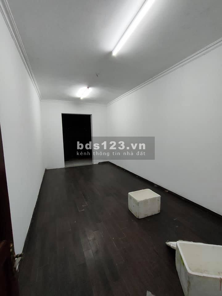 Bán nhà Huỳnh Thúc Kháng - Đống Đa. Phân lô Ô tô đỗ cửa. 60 m2. giá 8.5 tỷ.